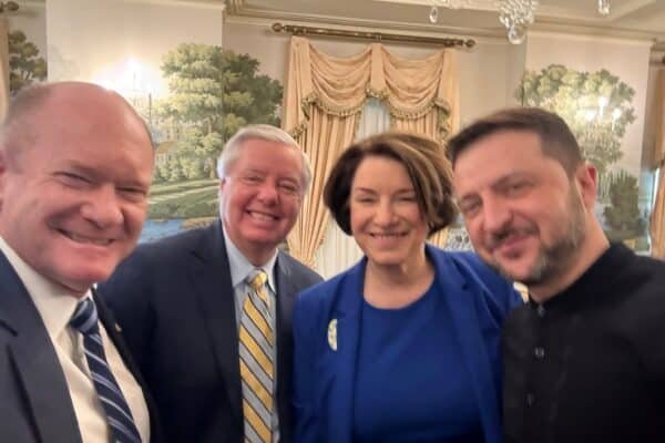 Zelenskyy meets the bipartisan group of senators before the tense exchange of the White House Zelenskyy meets the bipartisan group of senators before the tense exchange of the White House