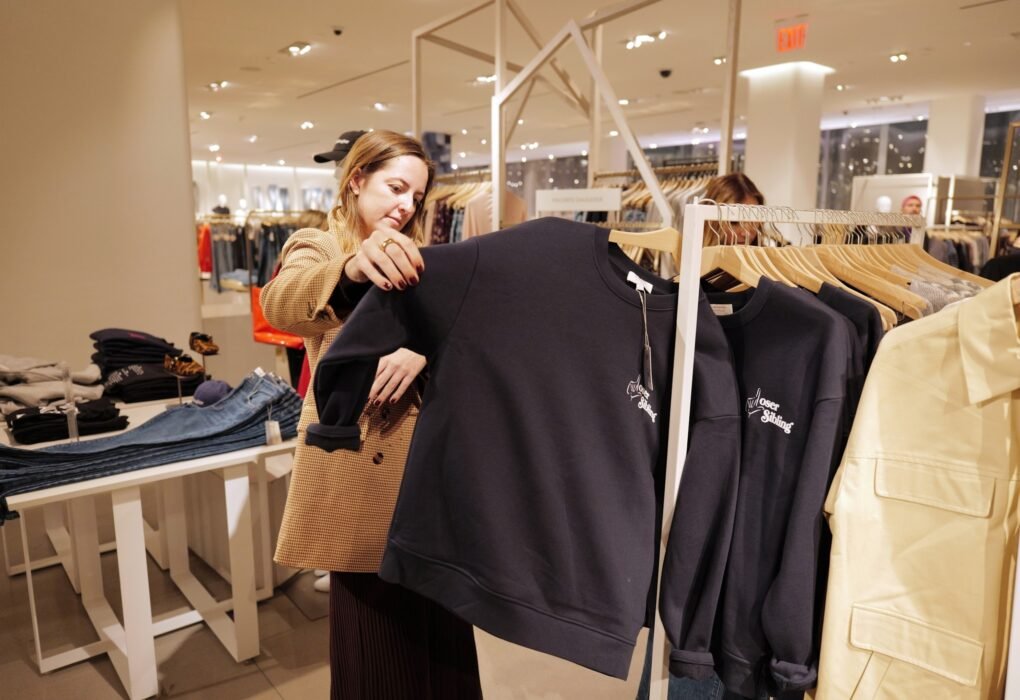 Could a government shutdown lead the United States into a recession? Experts say Could a government shutdown lead the United States into a recession? Experts say